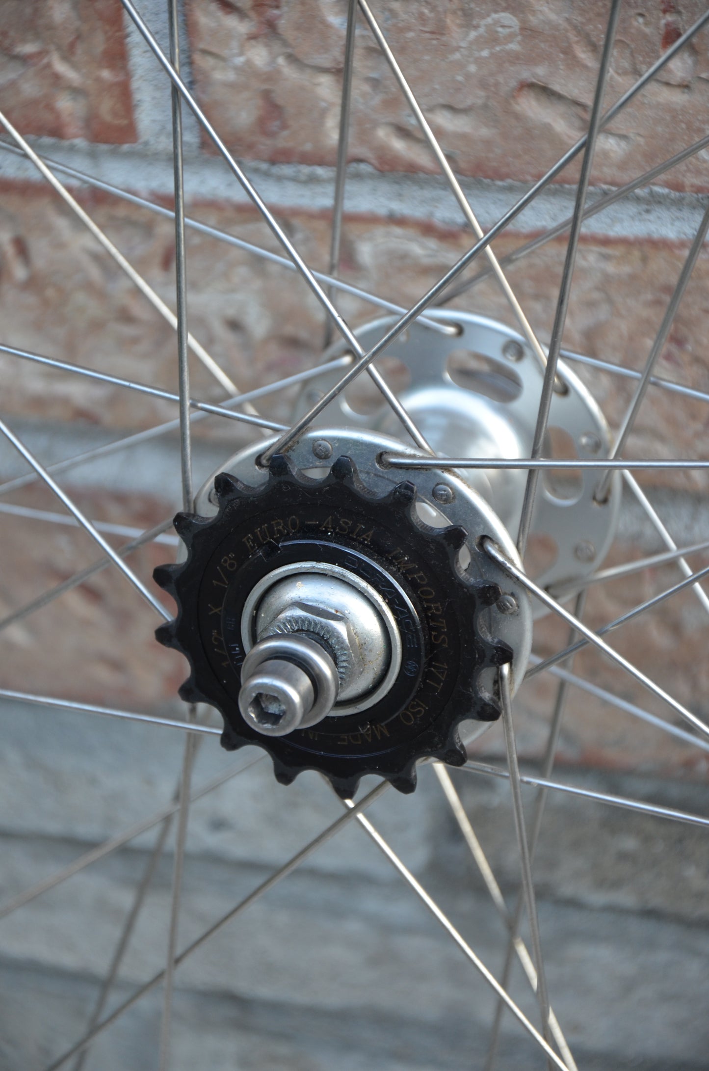 Velocity Aerohead Paul Component Track Hub 700c