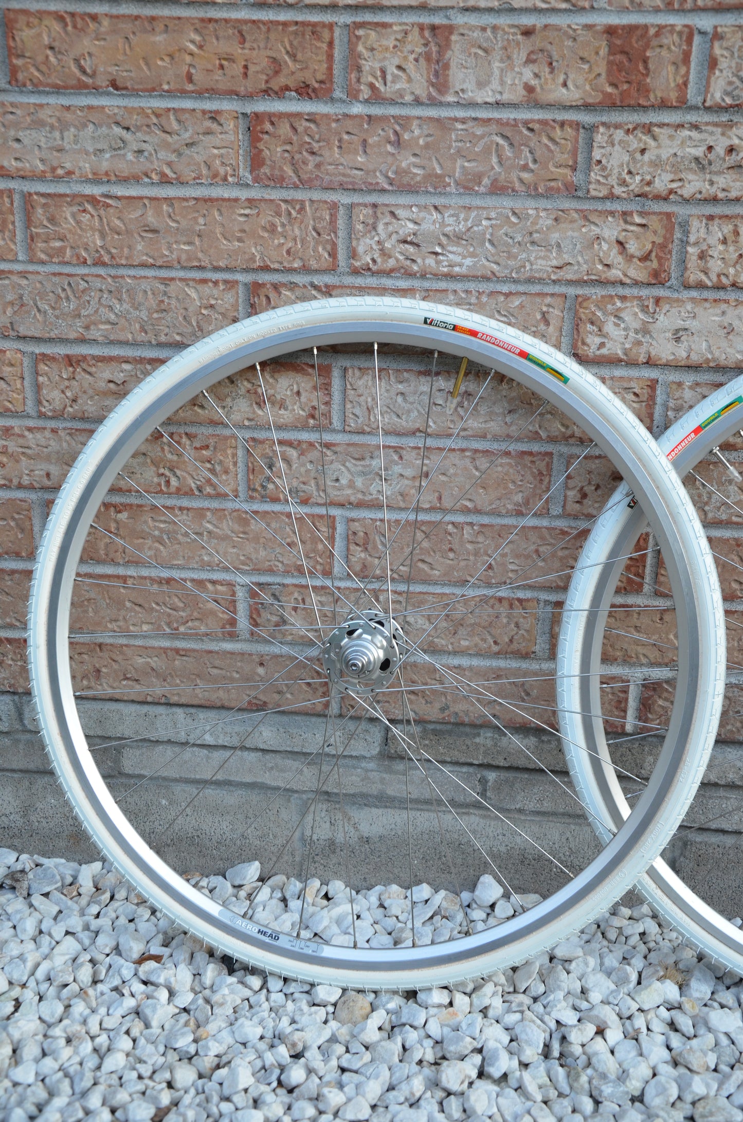 Velocity Aerohead Paul Component Track Hub 700c