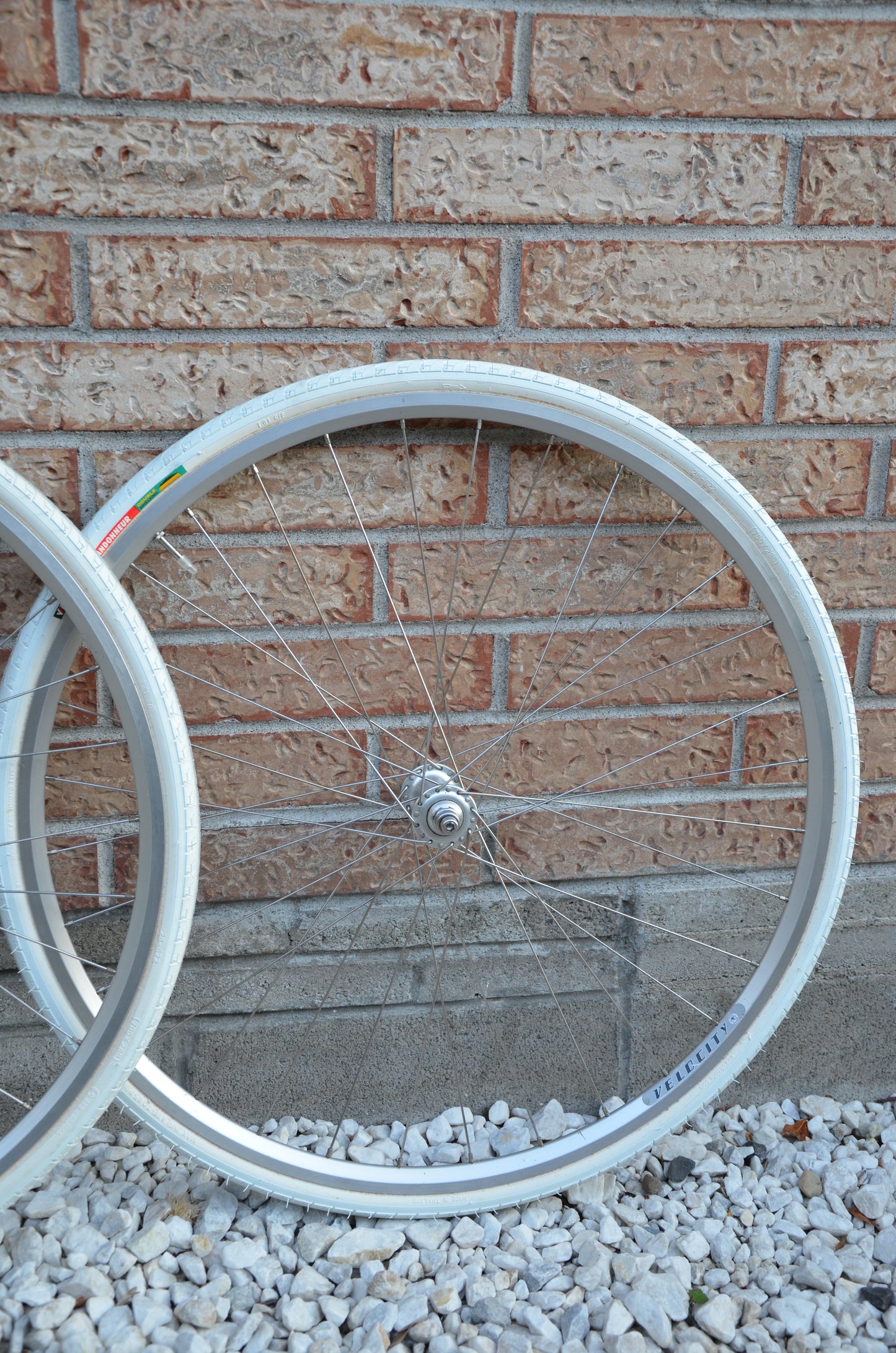 Velocity Aerohead Paul Component Track Hub 700c