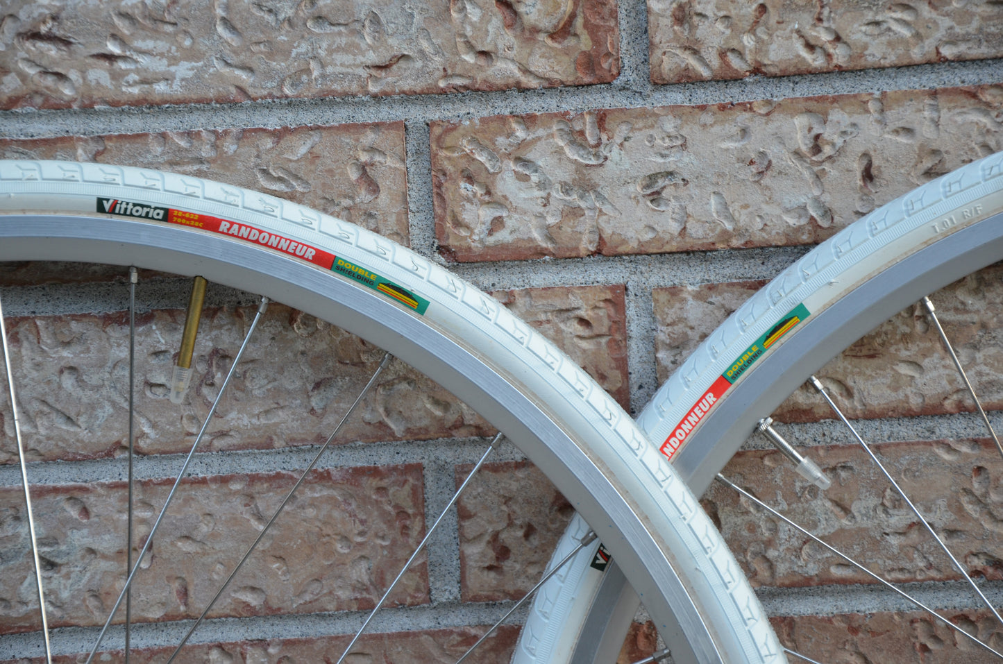 Velocity Aerohead Paul Component Track Hub 700c