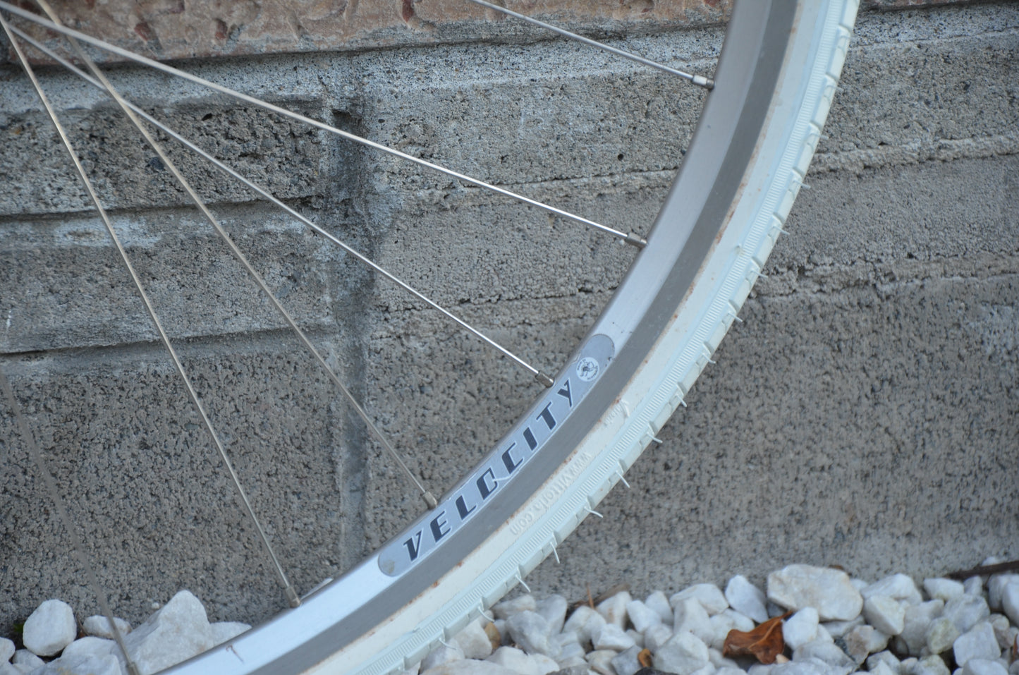 Velocity Aerohead Paul Component Track Hub 700c